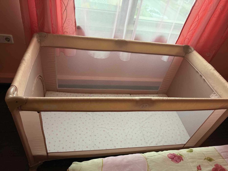 Преносима кошара на две нива Lorelli Torino + матрак Chipolino