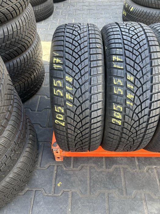 Anvelope Iarna 205/55/17 GoodYear UltraGrip Performance 205 55 17 R17