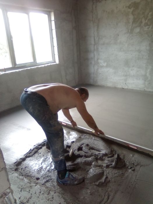 Renovam case apartamente