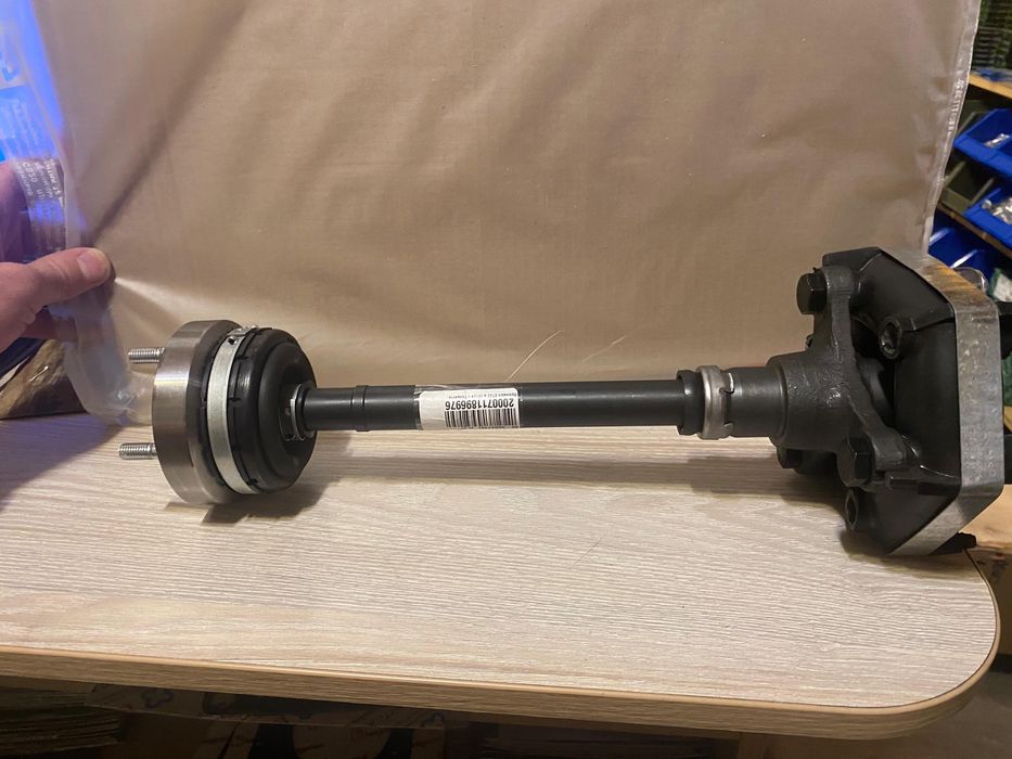 Запчасти со склада на все модели Lada