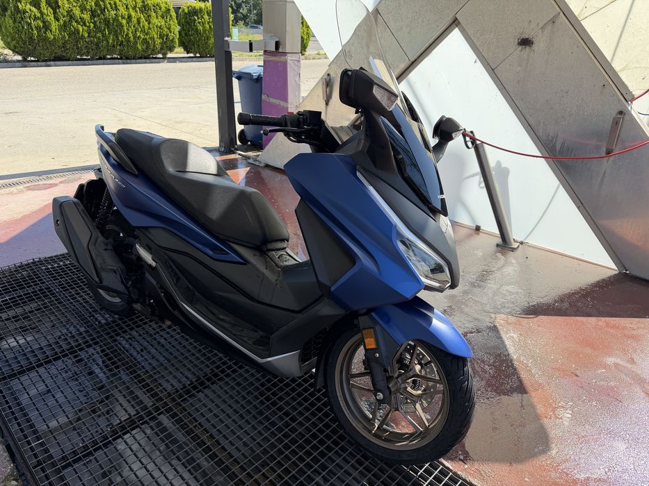 Honda  forza 350