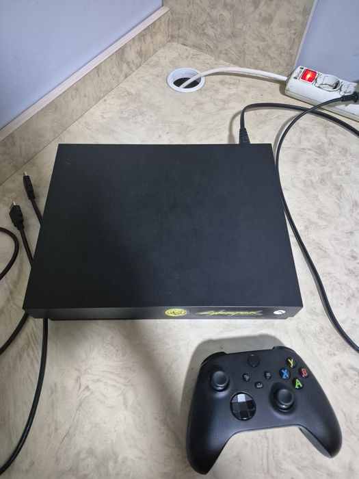 Продам xbox one x