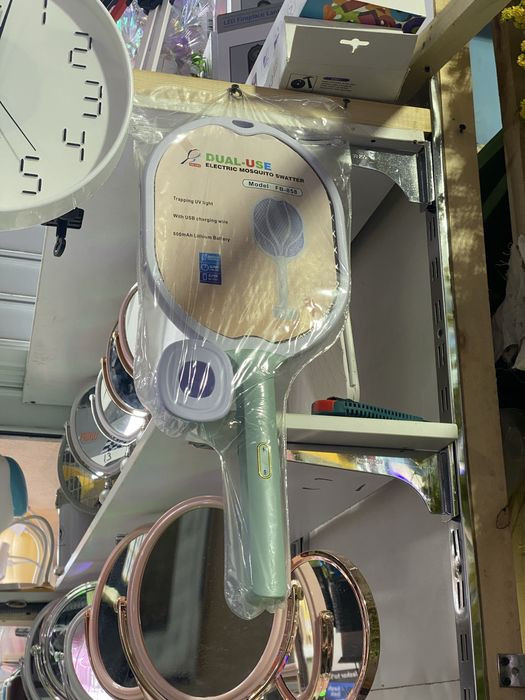 Мухобойка ракетка электрическая от насекомых, комаров