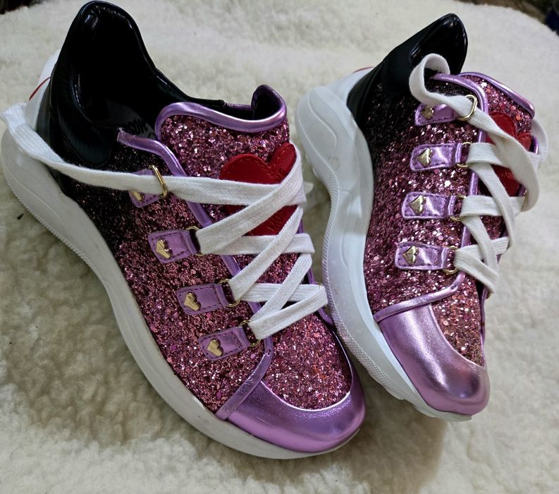 Love Moschino оригинални дамски сникърси 38 номер