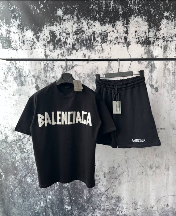 Compleu Set Balenciaga Pantaloni Scurti Tricou