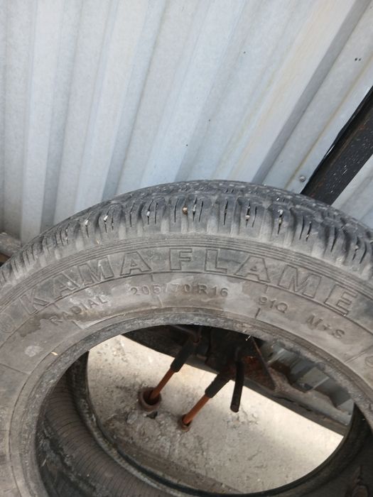 Продам шины 205/ 70R 16
