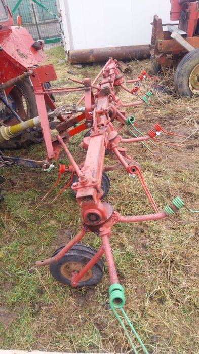 Vind greblă siriput întors