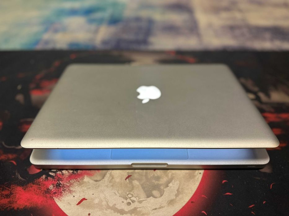 laptop macbook pro 2011, core i5, 4 gb
