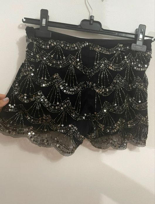Pantaloni scruti d eu ocazie cu paiete superbi