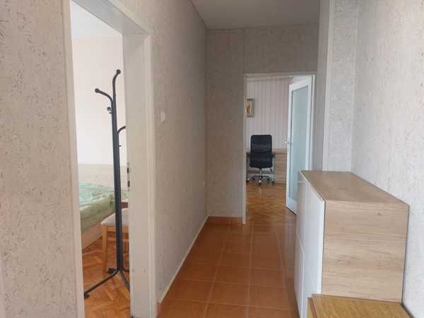 Продава се Тристаен апартамент в Русе, Алеи Възраждане - 85 кв.м за 1636 €/кв.м - Снимка #8