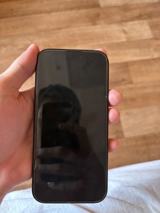 Iphone 15 akb77.