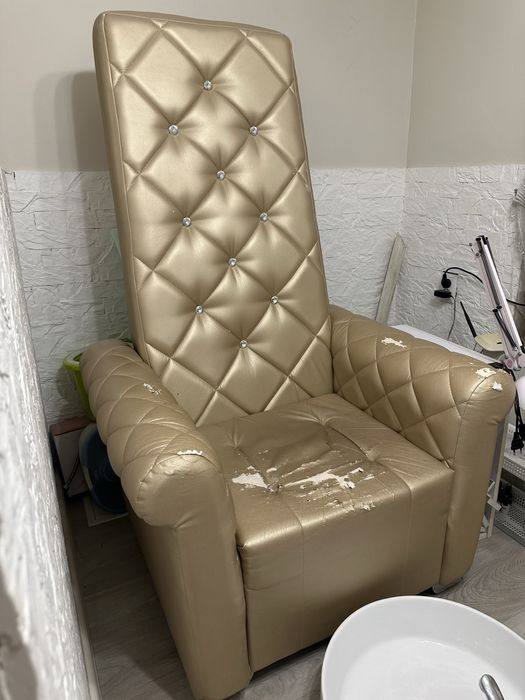 Продаю педикюрное кресло