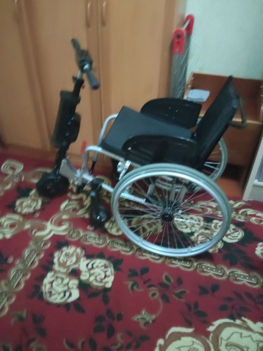 Продам электронную коляску