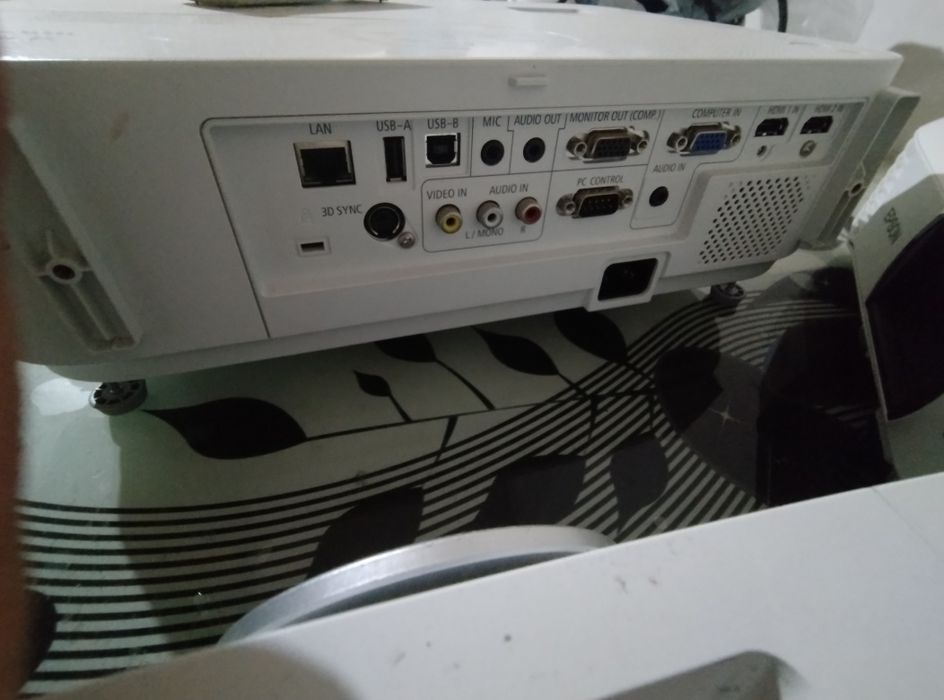NECM403H Full HD