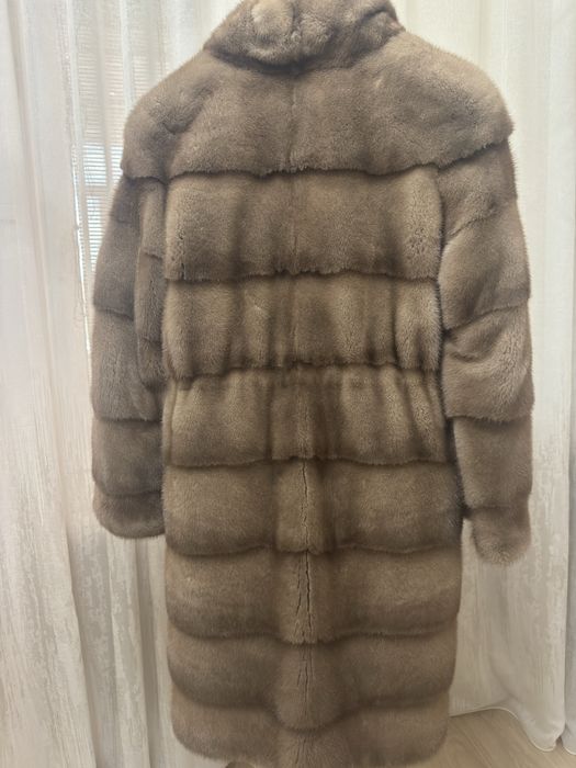 Продам шубу норковую