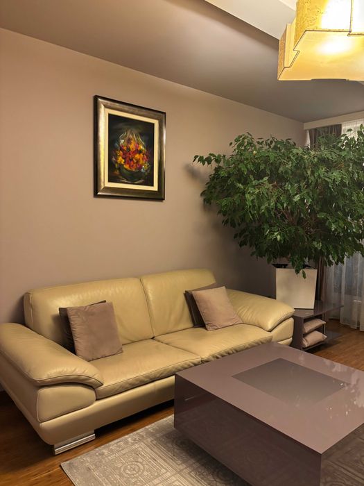 РАЗПРОДАЖБА - Луксозен италиански кожен диван – естествена кожа, 3-местен, изключително удобен