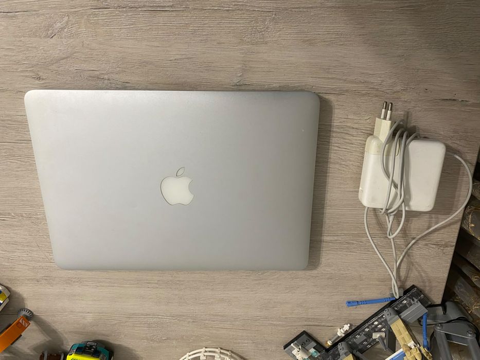 Macbook Pro 13 в отличном состоянии
