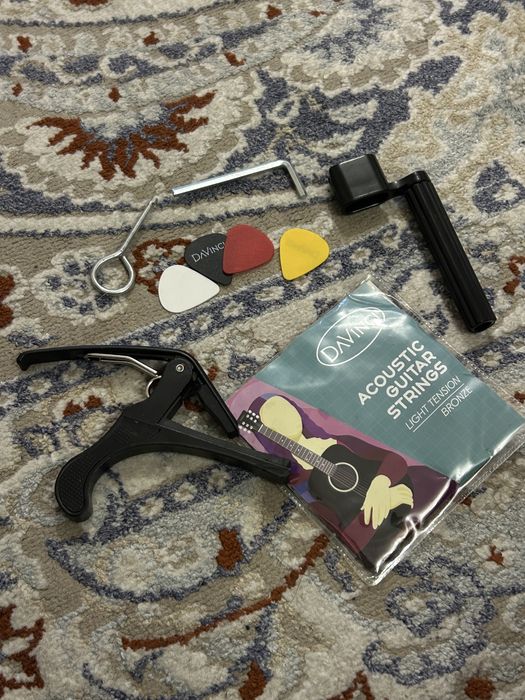 Продам Гитару Da Vinci+