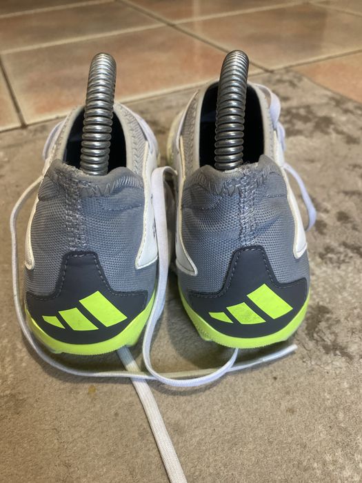 Crampoane Adidas Predator 37.5