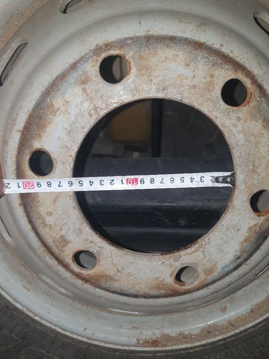 Продам шину с диском в сборе размер 215/75R17.5