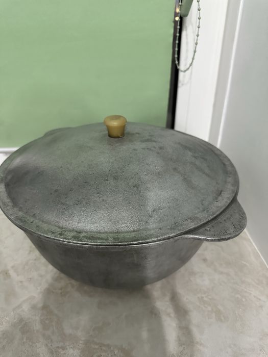 Казан чугун советский , сковородки