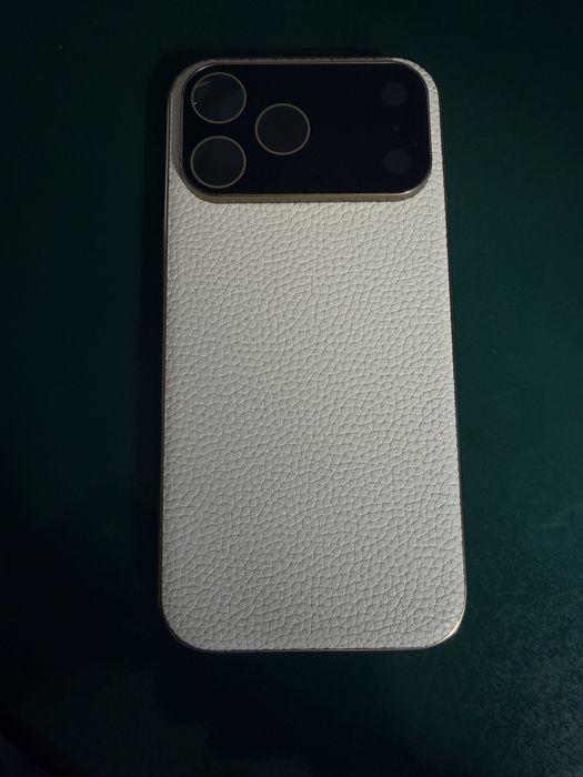 Iphone 17 pro max carcasa