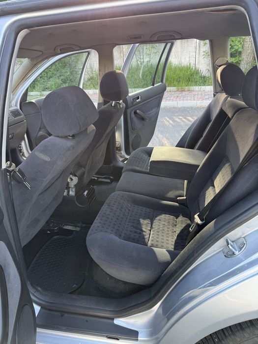 Vand golf 4 break 1.6 benzina