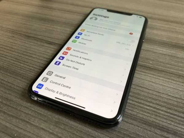 iPhone 11 Pro Max, 64 GB, liber de retea, stare foarte buna, bateria noua 100%