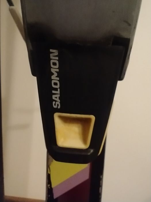 Schiuri Fisher Carbon 1.85 cm 
Model rar, de colectie
S