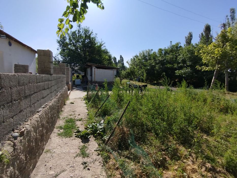 Ховли үй сотилади