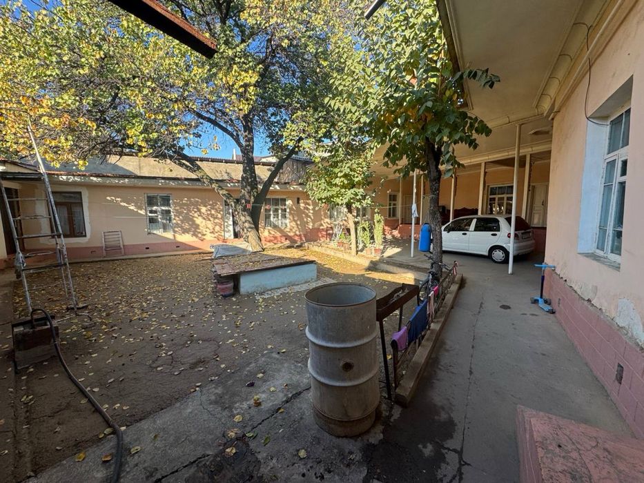 Продается участок под нежилой комплекс