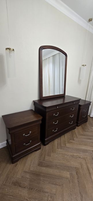 Продам мебель из красного дерева Drexel
