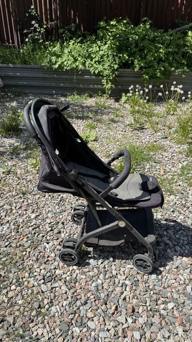Продам коляску в отличном состояний