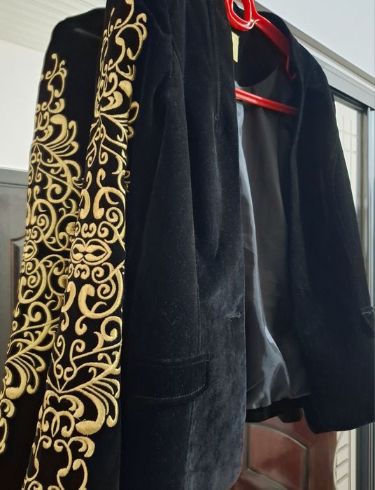 Пиджак ,велюровый