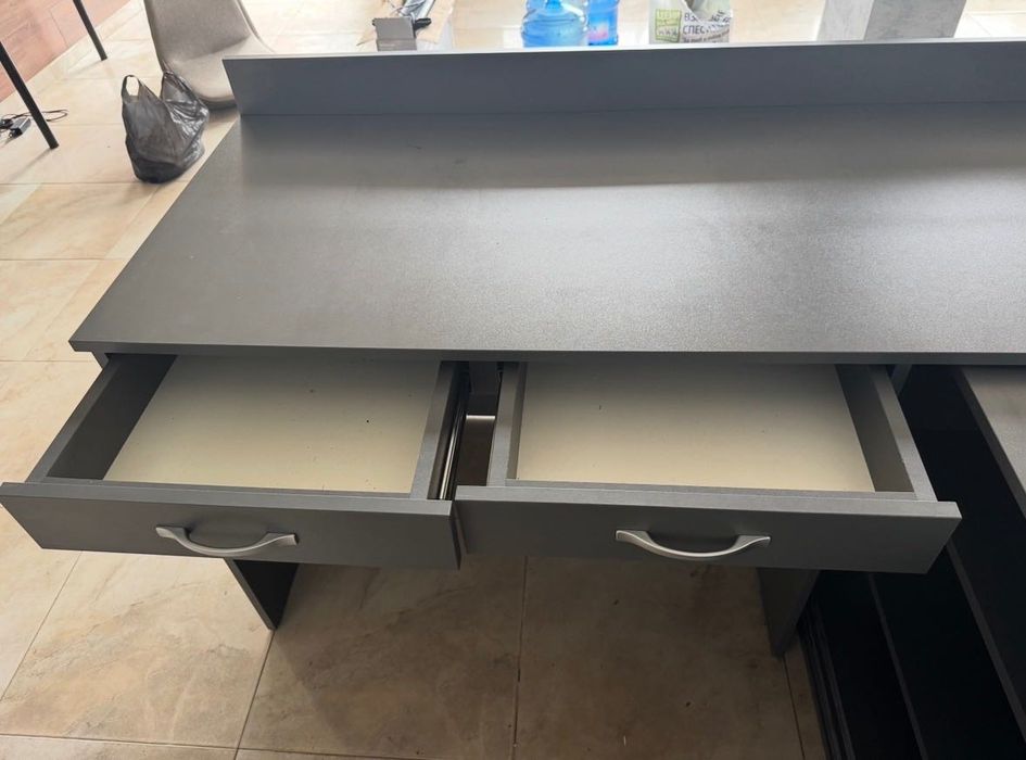 Офис бюро/рецепция в графитен цвят – 251 см