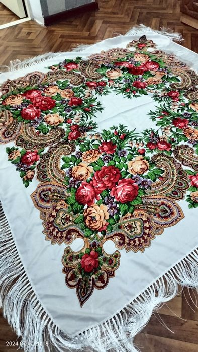 Продам женский платок