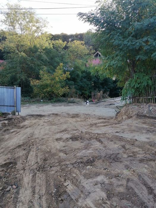 De vânzare lot casa de 664 mp în Hemeiusi