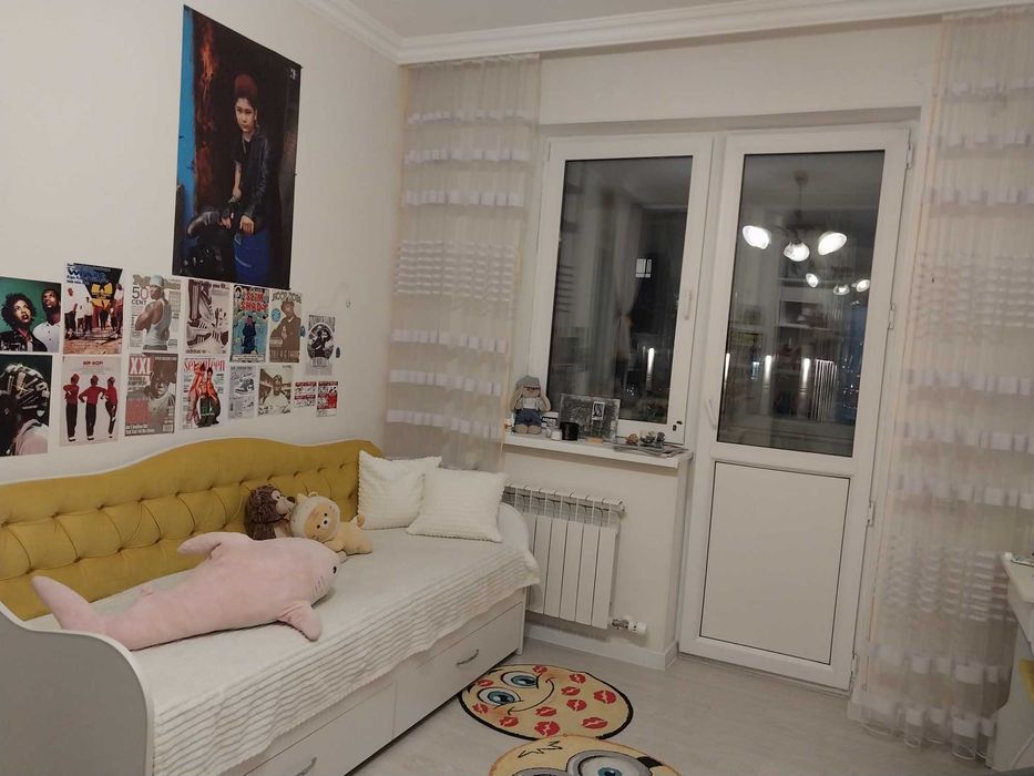 Мебель в комнату для девочки-подростка