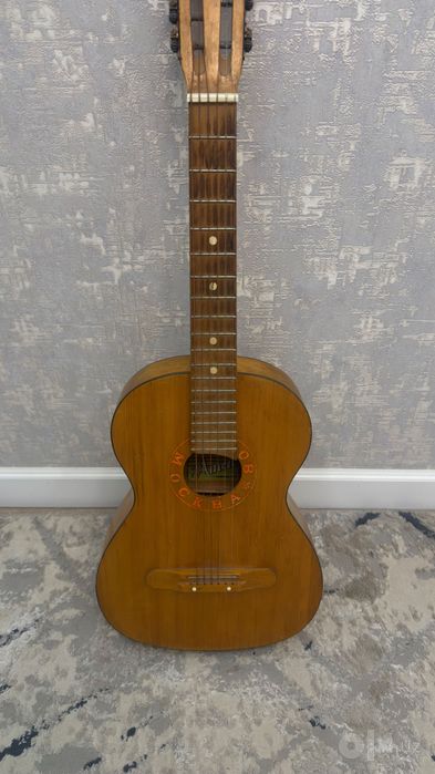 Akustika gitara moscow 80