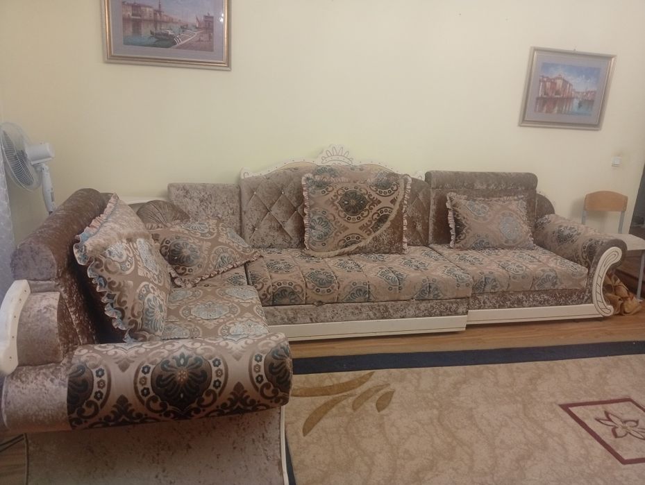 Диван продам б/у