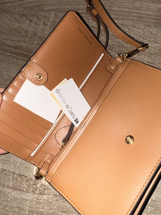 Нова чанта Michael Kors