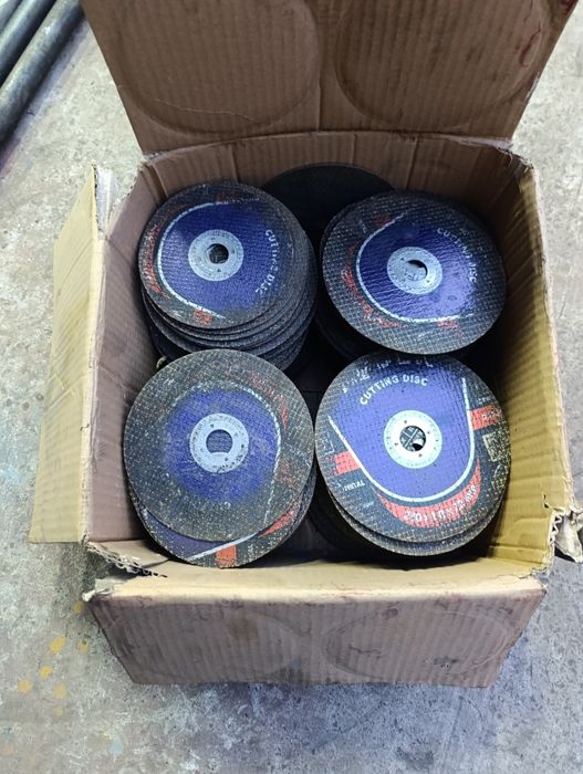 Отрезной  диск .