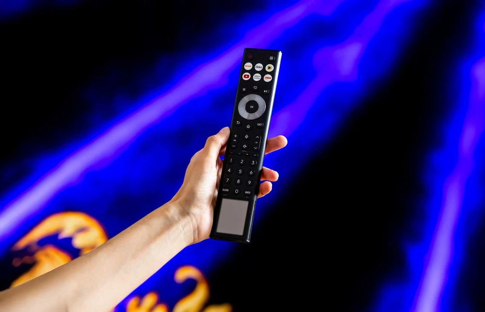 Телевизор RGB Mini LED Hisense 116UXQ (Новинка 2025) RGB Mini LED