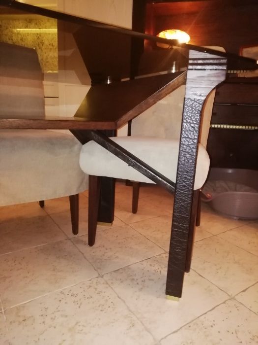 Голяма трапезна маса-уникат.