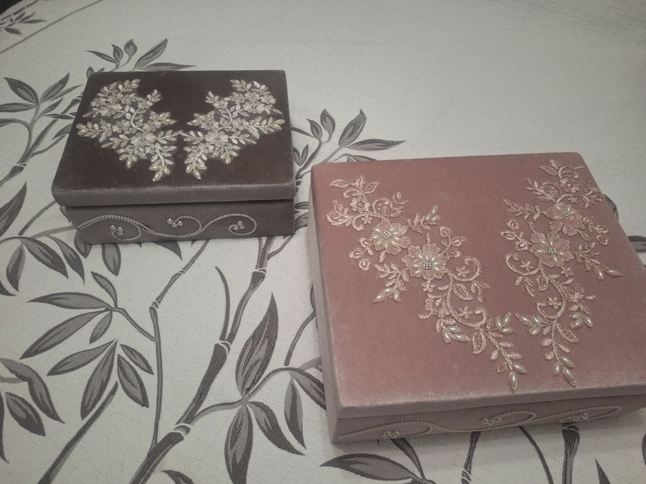 Сватбени кутии за бижута нови