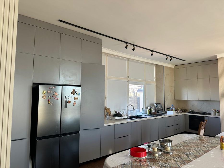 Продаю мебель, сантехнику