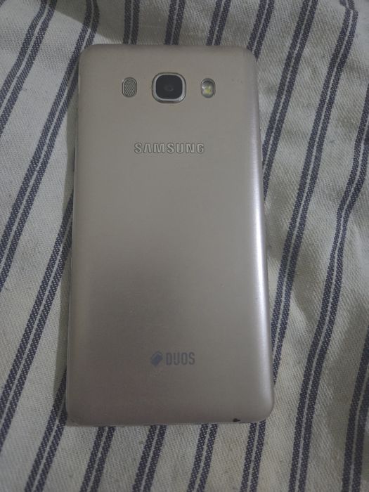 Samsung Galaxy j5