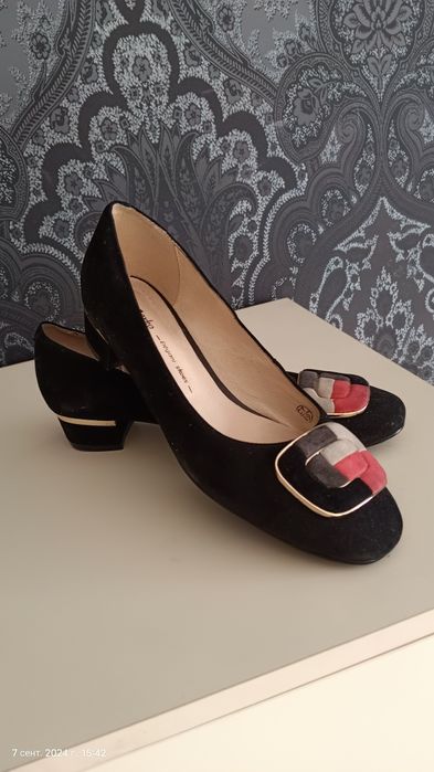 Продам туфли,ботильоны