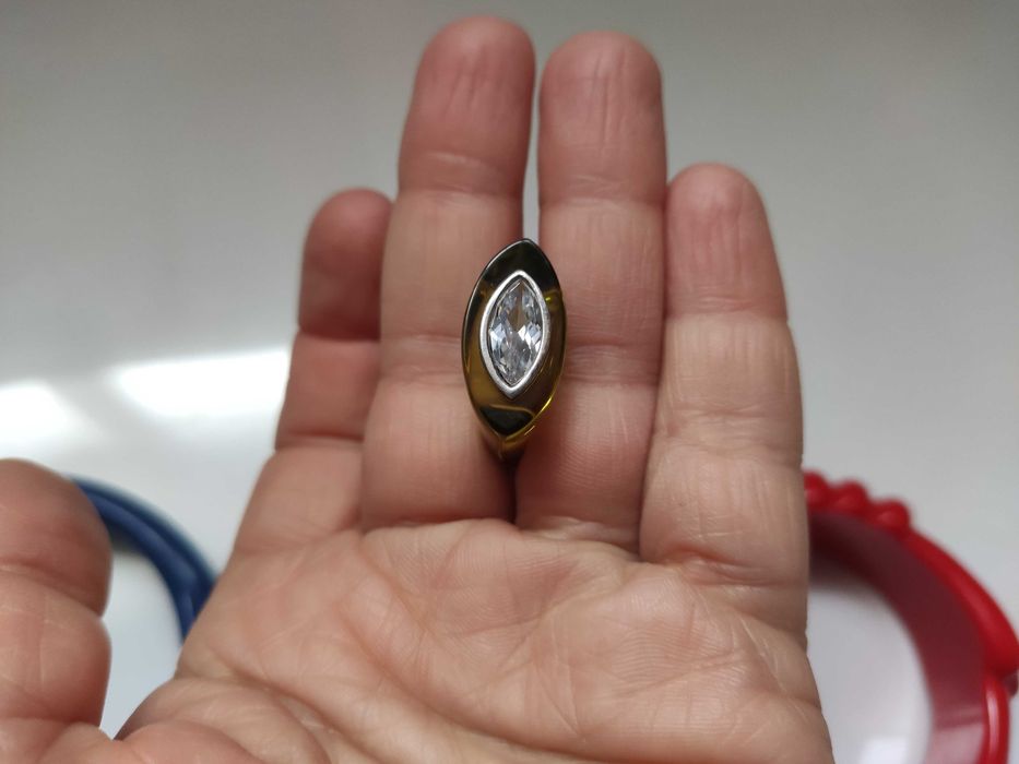 Bijuterii vechi plastic colectie accesori