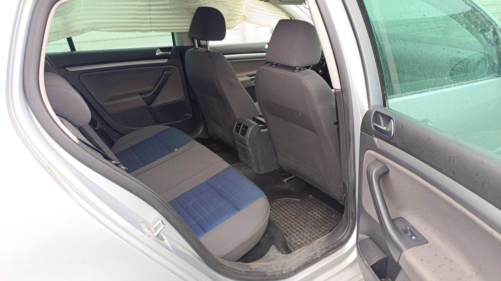 Vand VW Golf 1.4 benzina 82 cp avariat